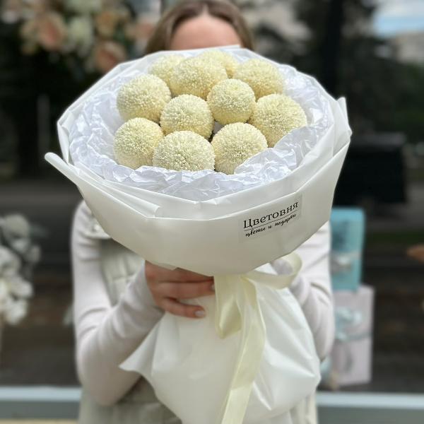Букет из одноголовых хризантем "Жемчужные переливы"