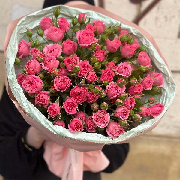 Букет из кустовых роз "Лиана" Букет из кустовых роз "Лиана"